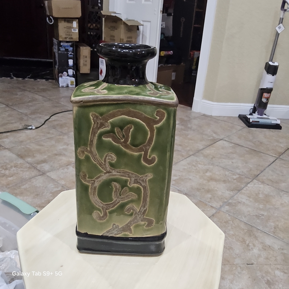 Elegant VINTAGE Green and Black Vine Vase